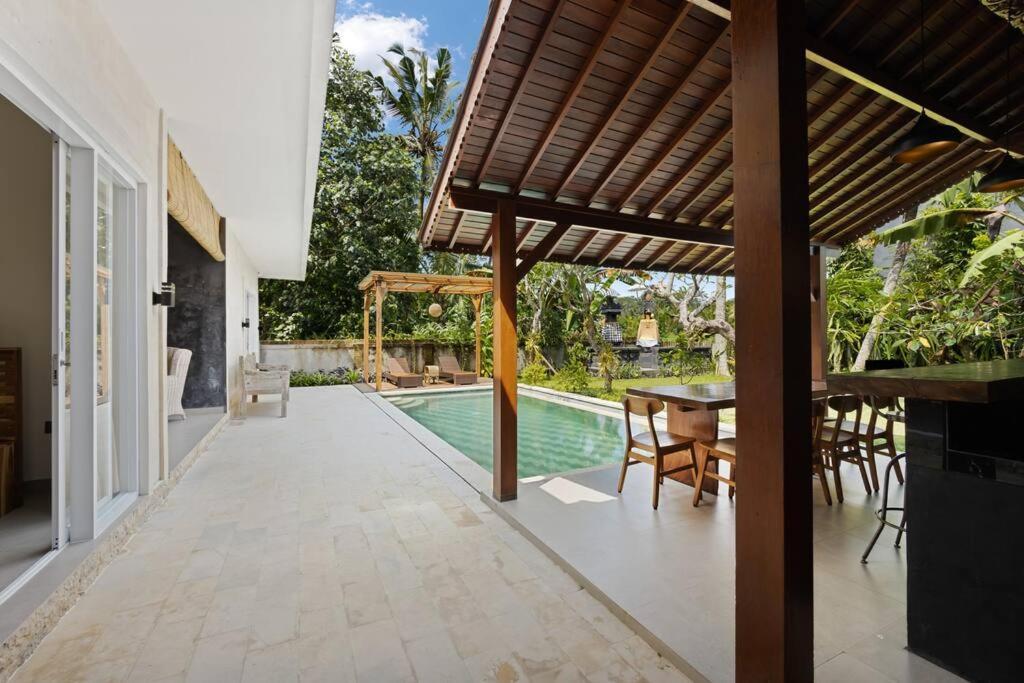 New 4 Bedroom Villa Surrounded By Jungle And Ricefields Убуд Екстериор снимка
